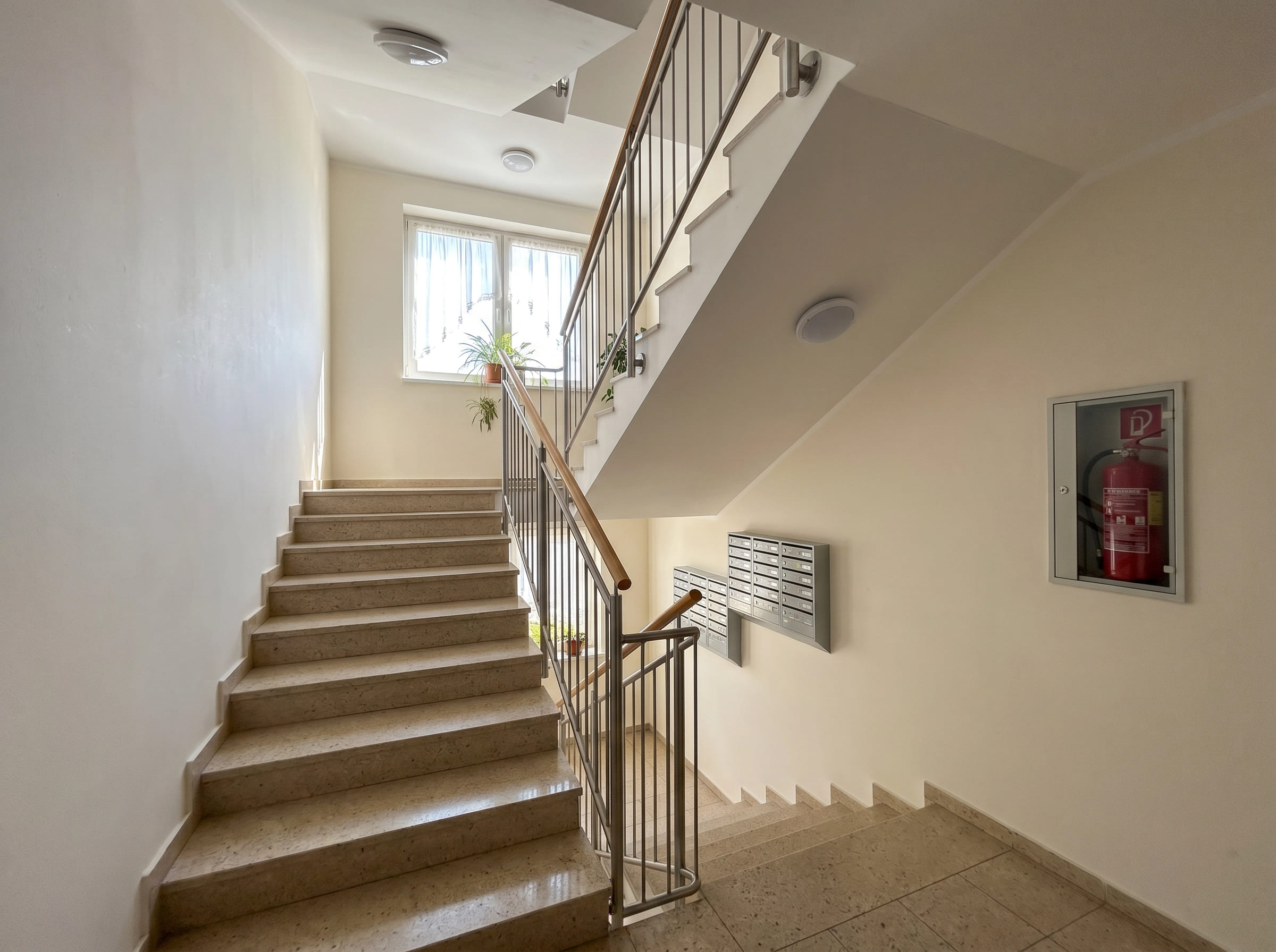 apt5 staircase